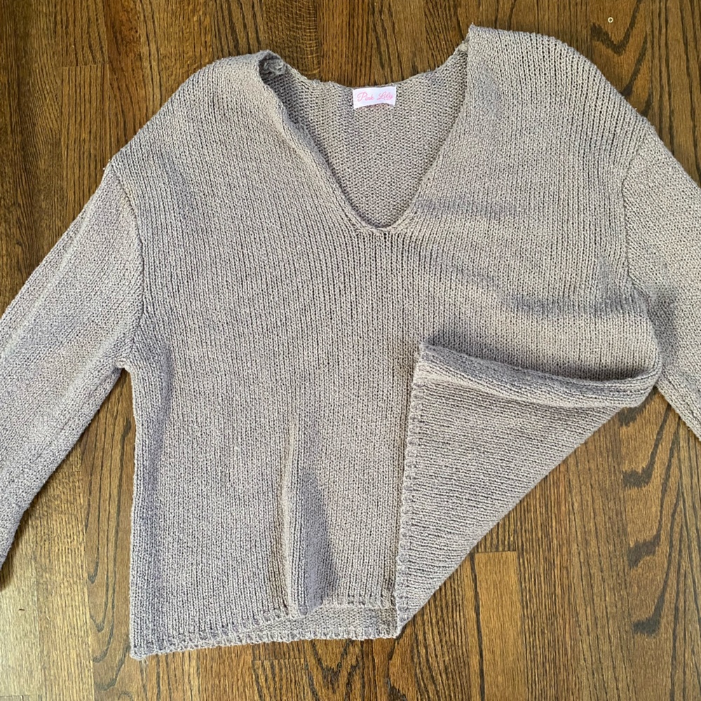 Women's V-neck Sweater